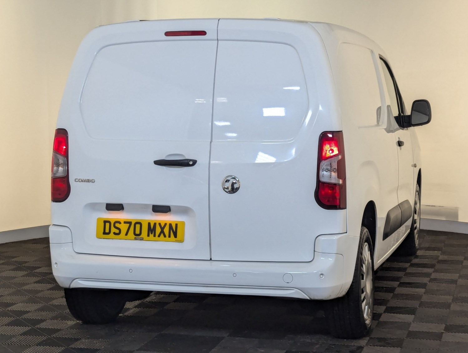 Vauxhall Combo Listing Image