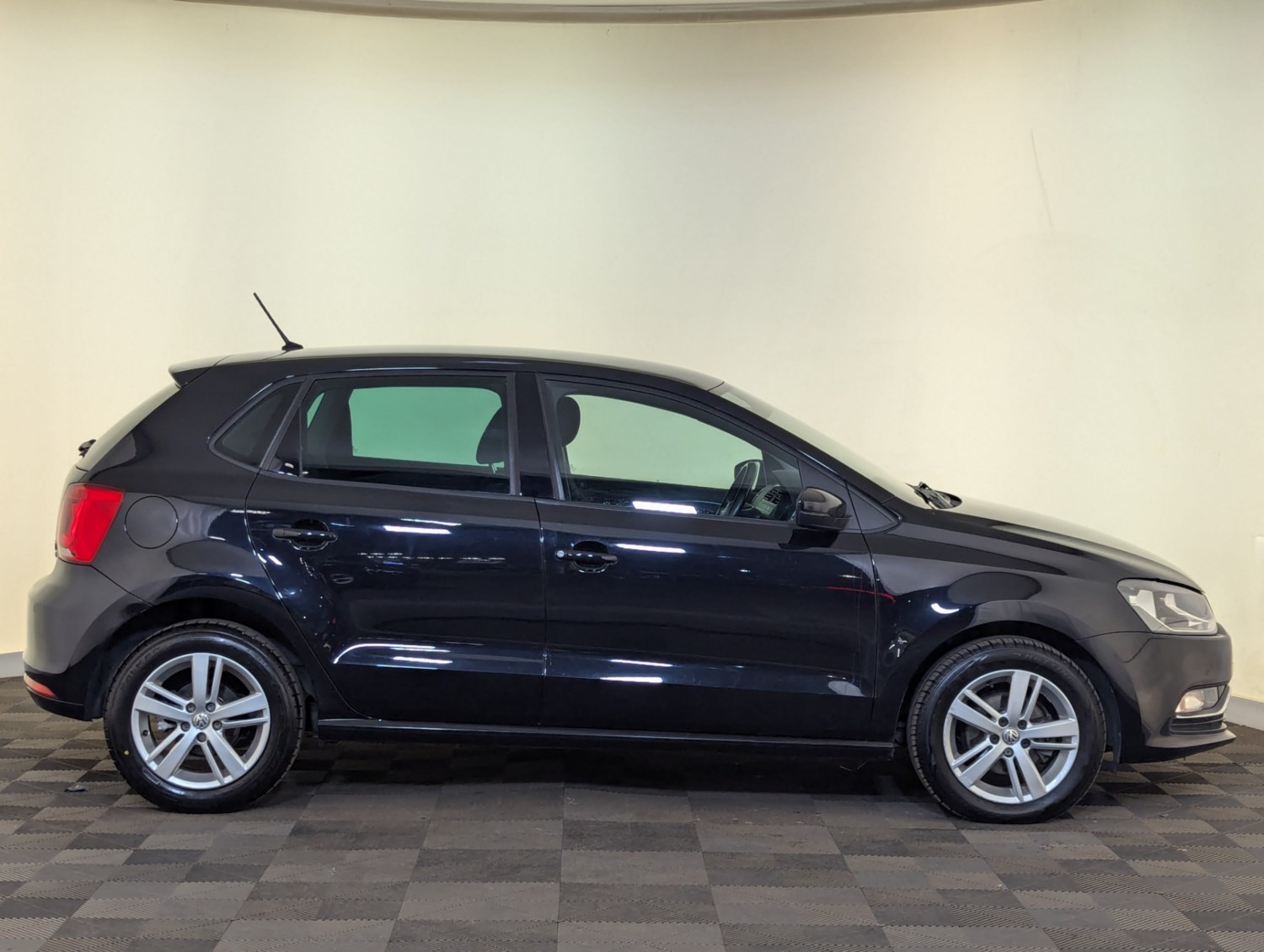 Volkswagen Polo Listing Image