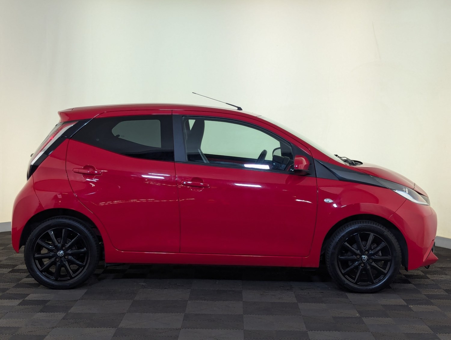 Toyota AYGO Listing Image