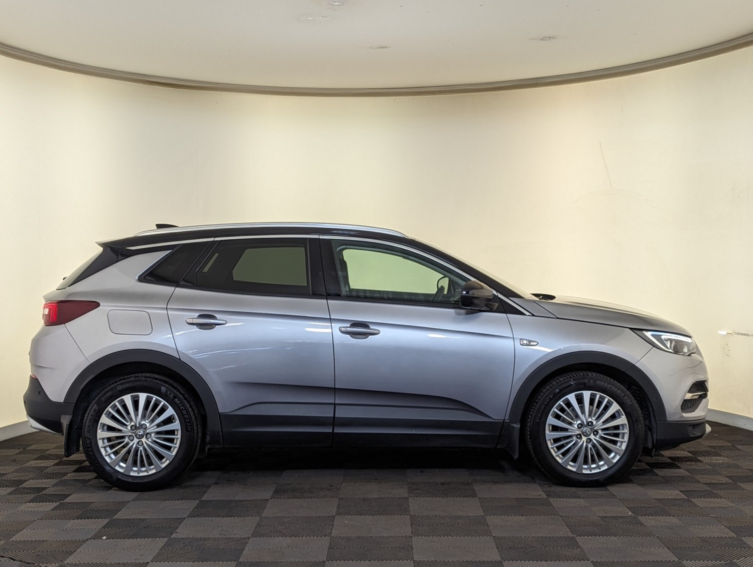 Vauxhall Grandland X Listing Image