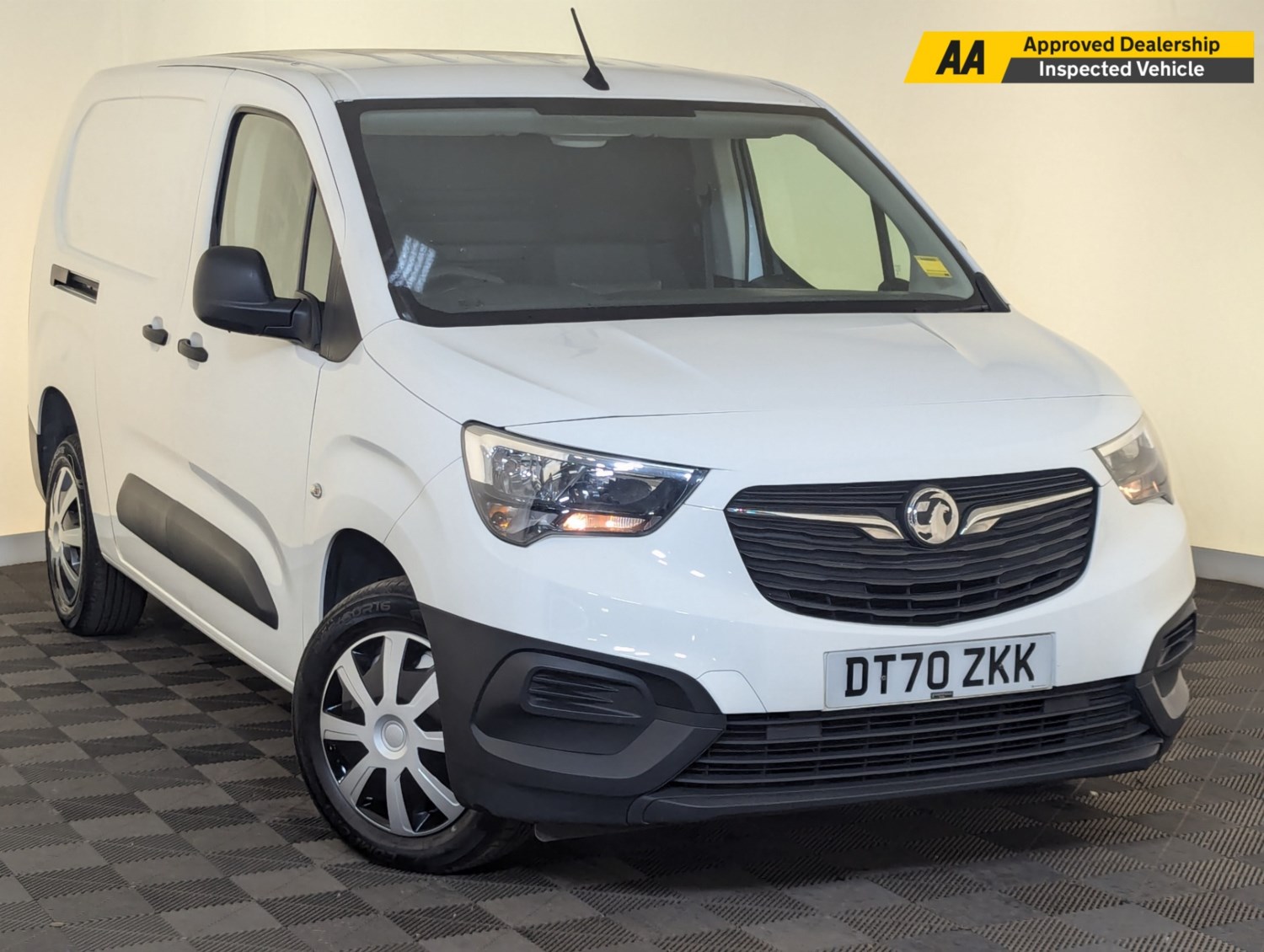 Vauxhall Combo Listing Image