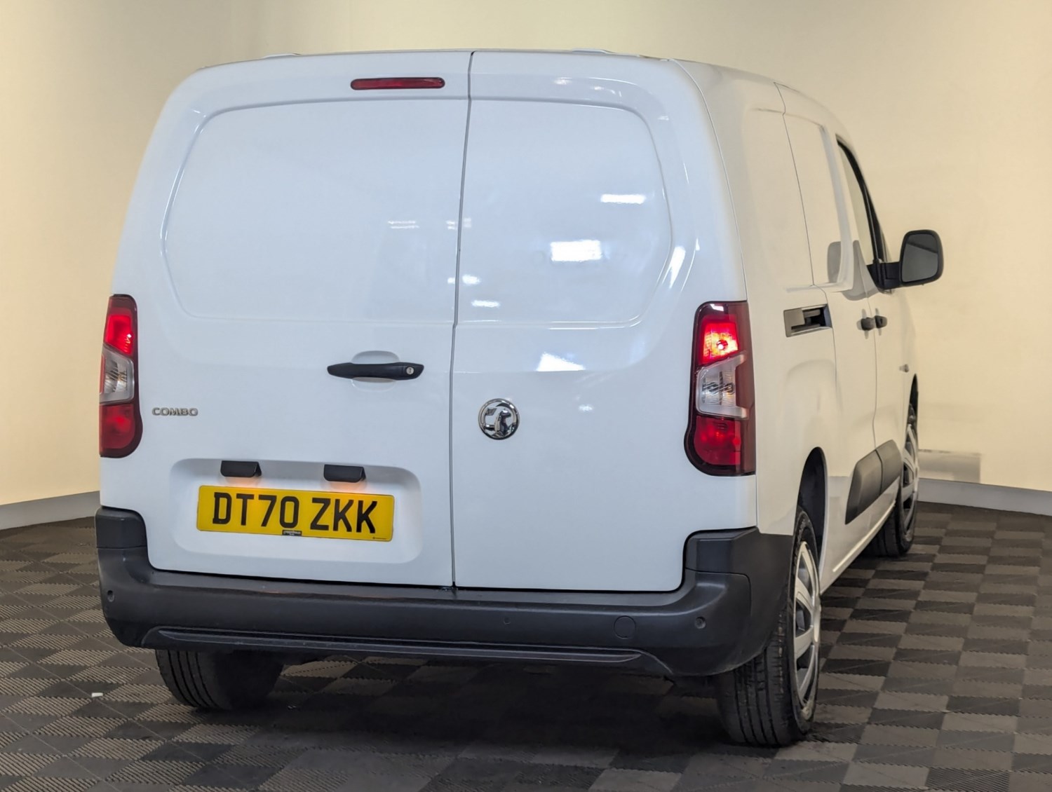 Vauxhall Combo Listing Image