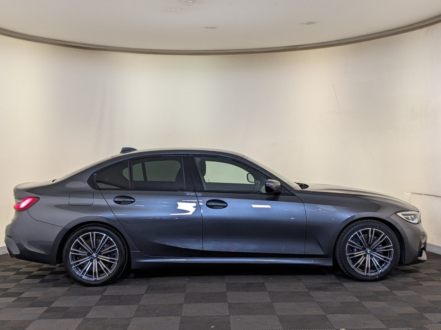 BMW 3 Series Listing Image