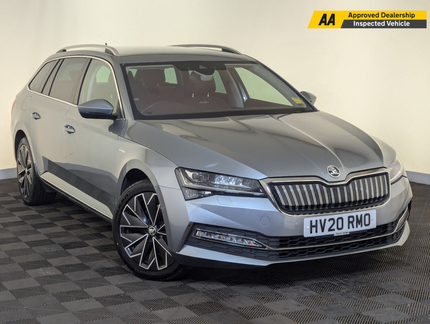 Skoda Superb Listing Image