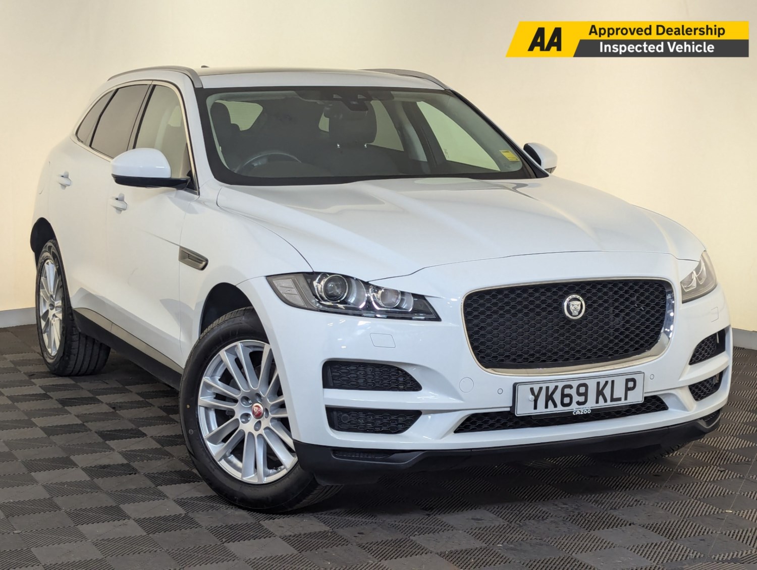 Jaguar F-PACE Listing Image