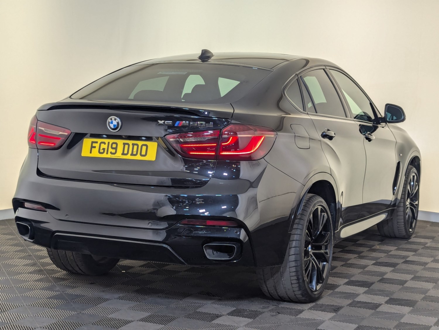 BMW X6 Listing Image