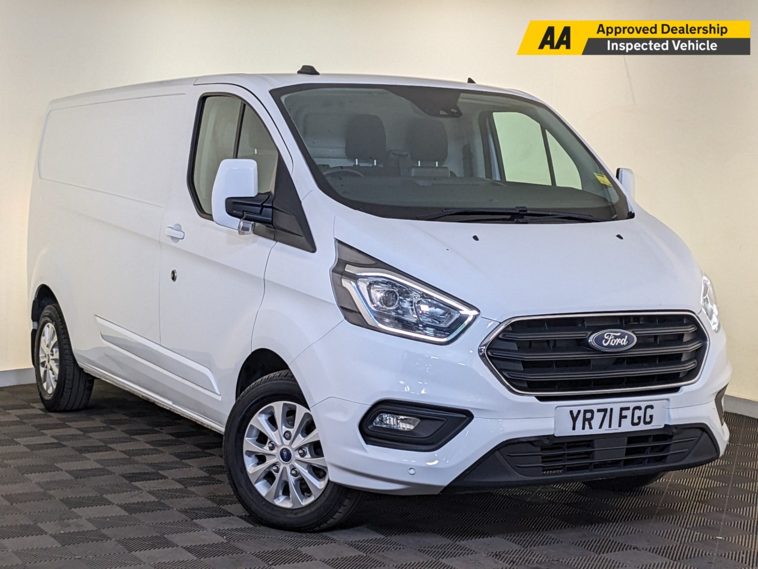 Ford Transit Custom Listing Image