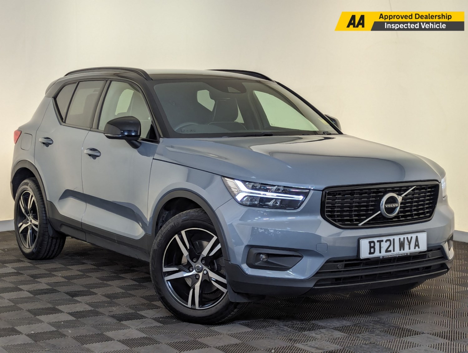 Volvo XC40 Listing Image