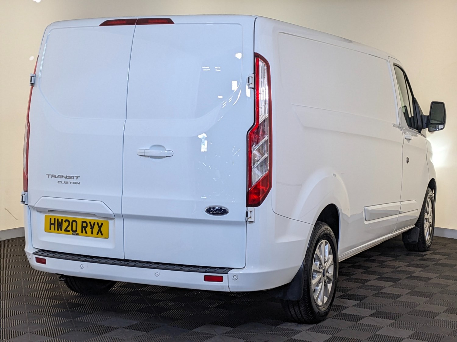 Ford Transit Custom Listing Image