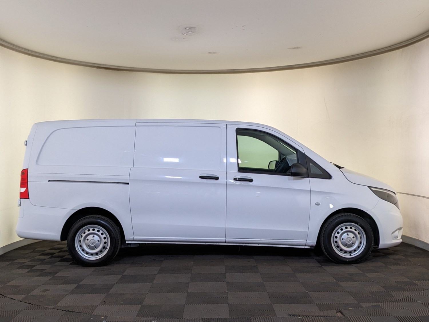 Mercedes-Benz Vito Listing Image