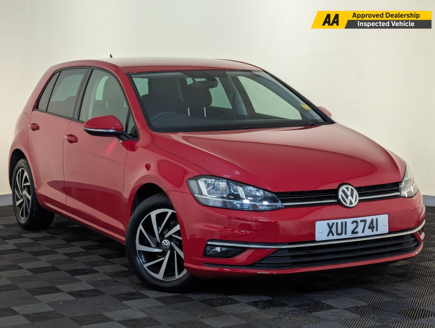 Volkswagen Golf Listing Image