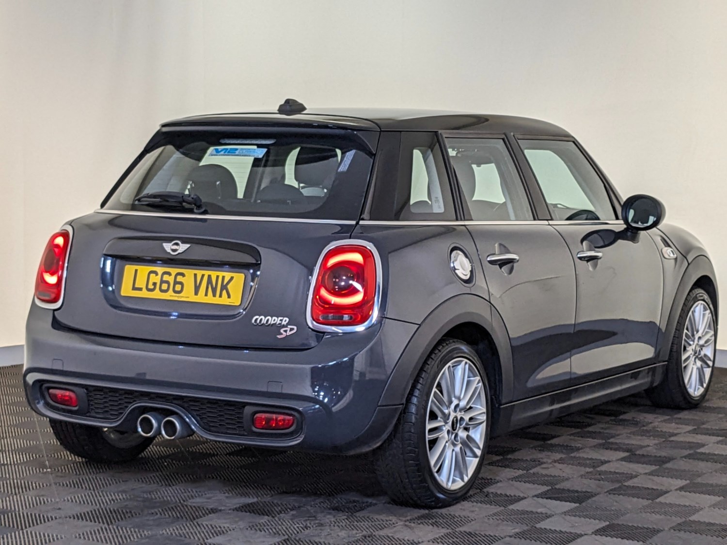 MINI Hatch Listing Image