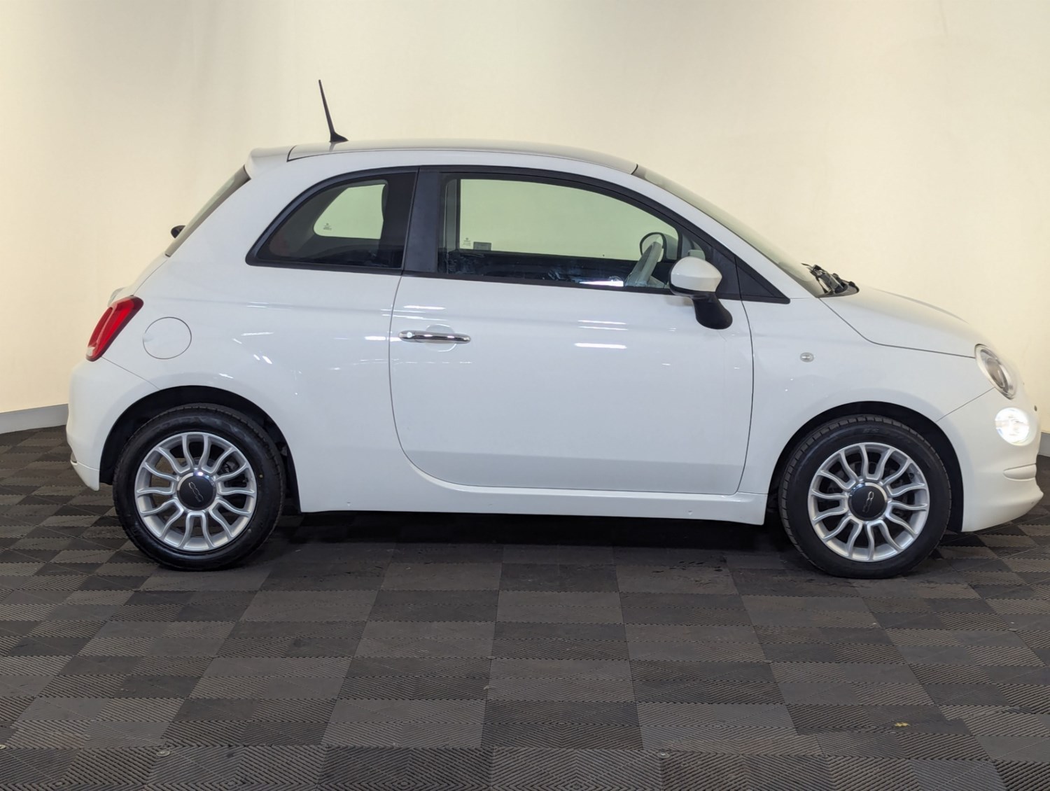 Fiat 500 Listing Image