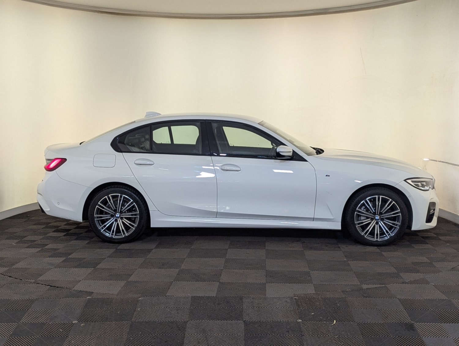 BMW 3 Series Listing Image