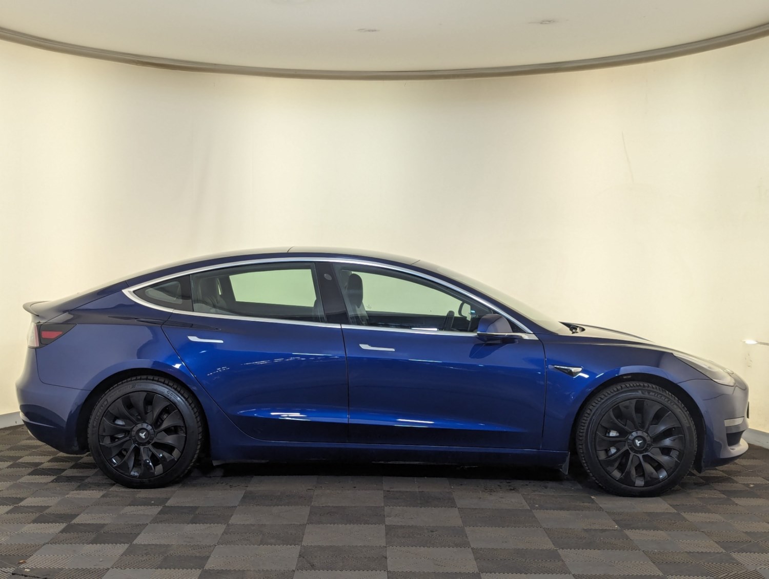 Tesla Model 3 Listing Image