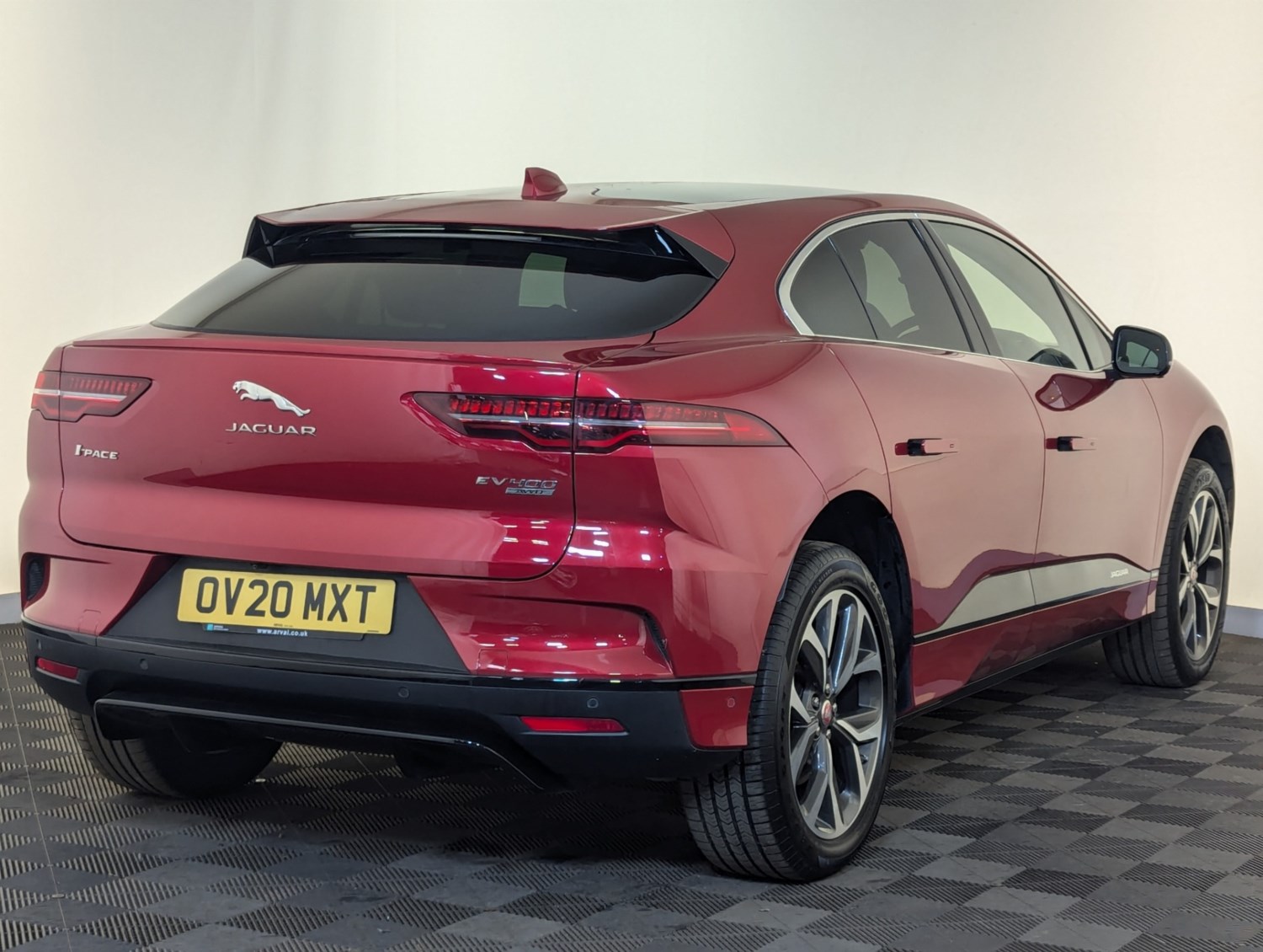 Jaguar I-PACE Listing Image