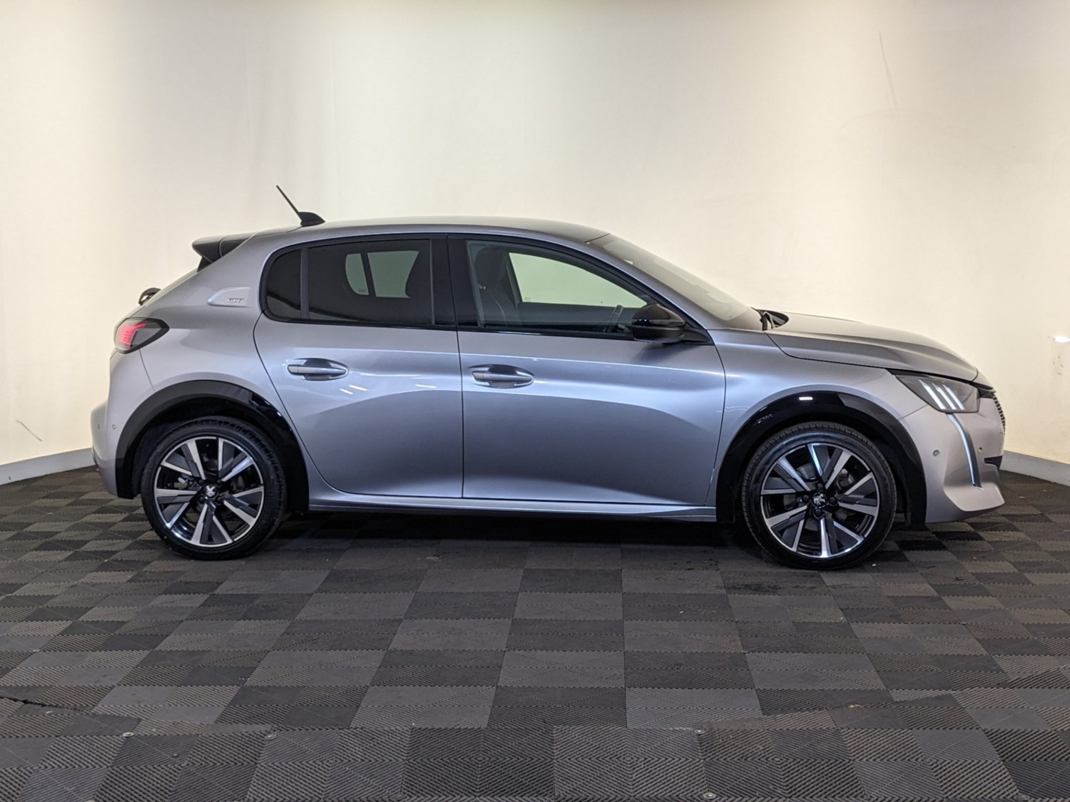 Peugeot 208 Listing Image