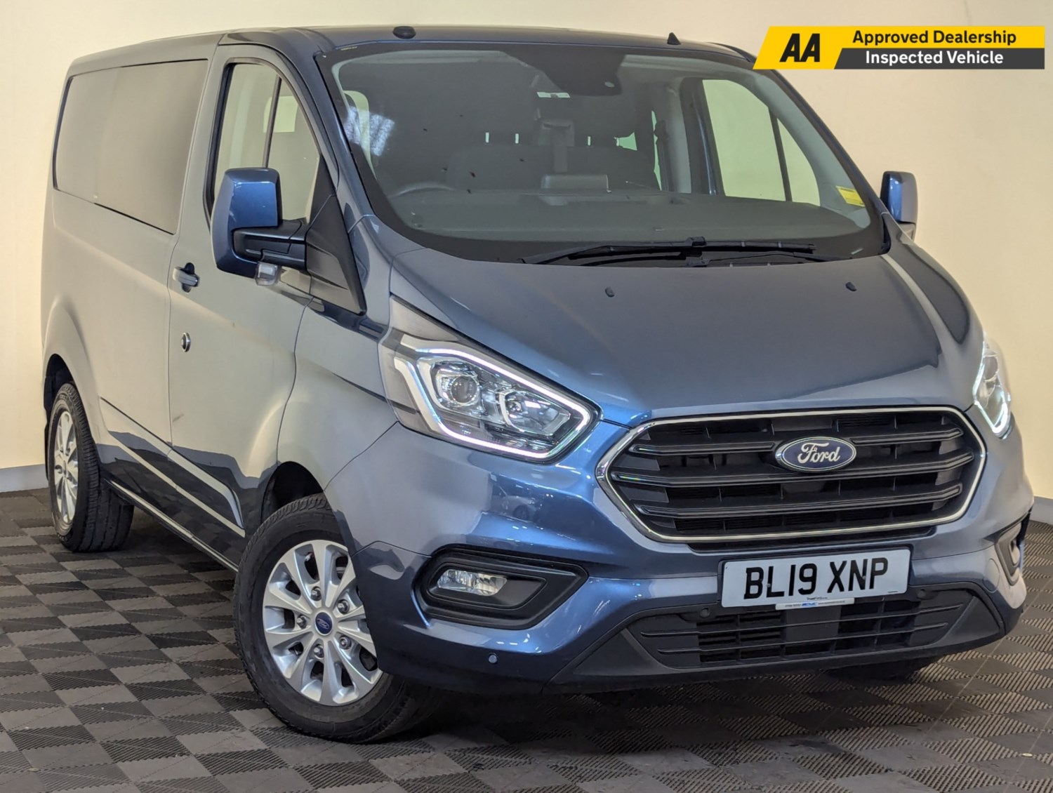 Ford Transit Custom Listing Image