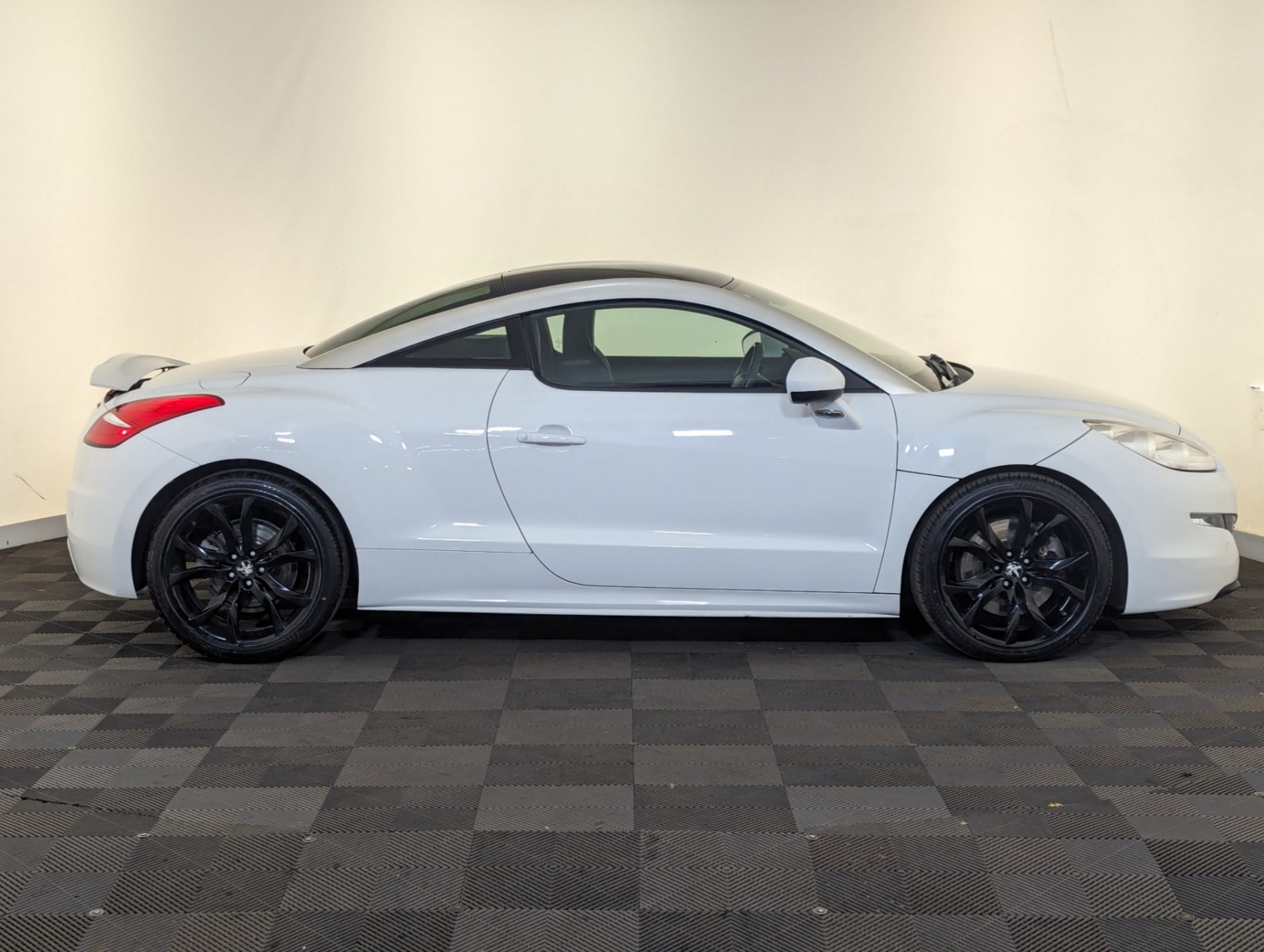 Peugeot RCZ Listing Image