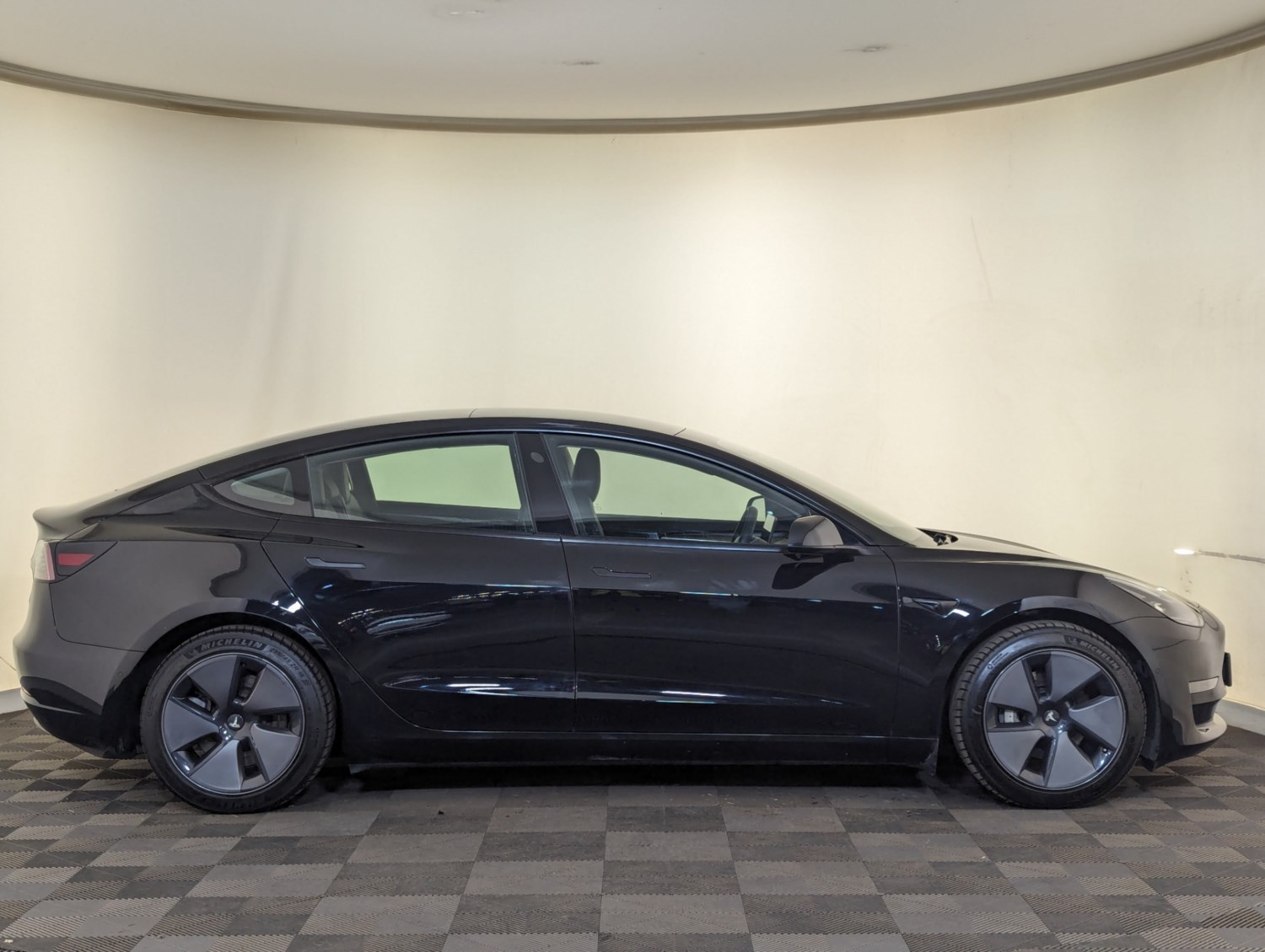 Tesla Model 3 Listing Image