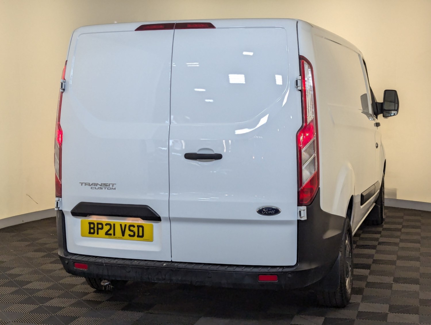 Ford Transit Custom Listing Image