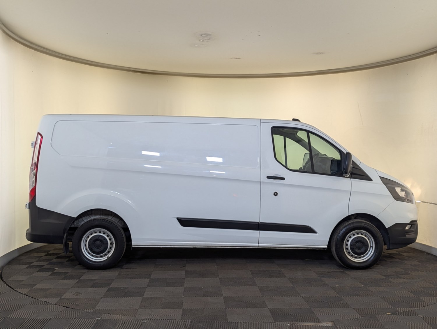 Ford Transit Custom Listing Image