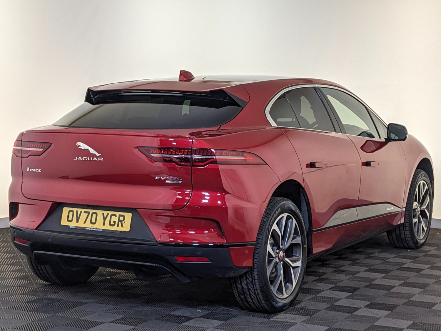 Jaguar I-PACE Listing Image