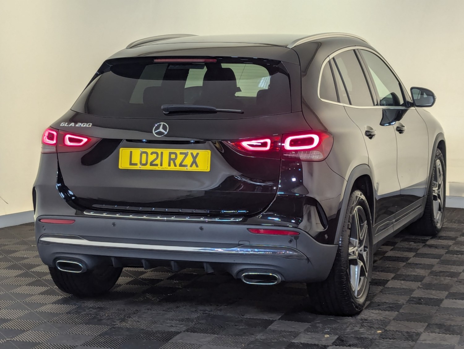 Mercedes-Benz GLA Listing Image