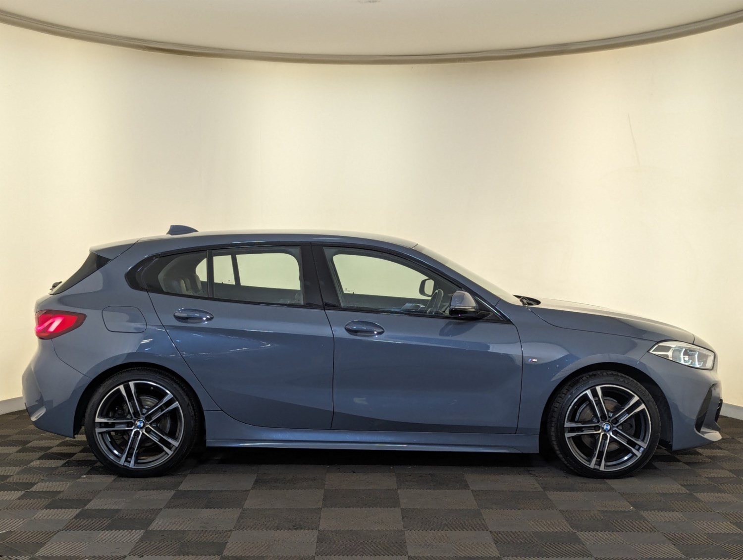 BMW 1 Series Listing Image