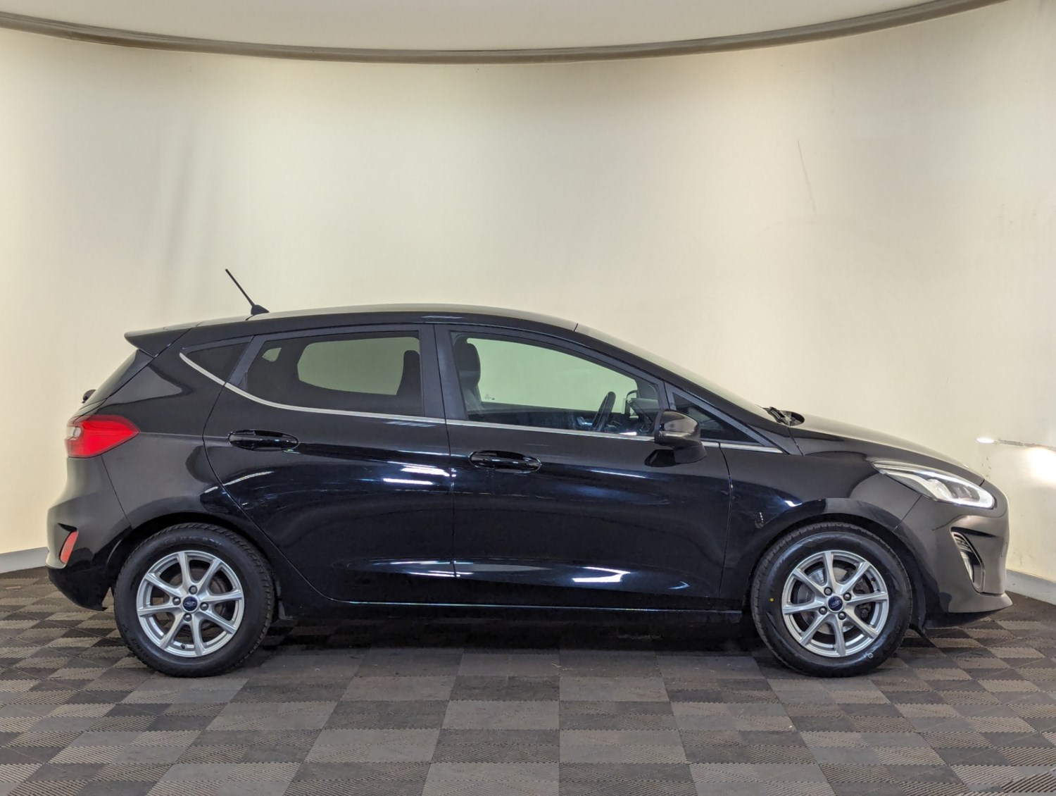 Ford Fiesta Listing Image