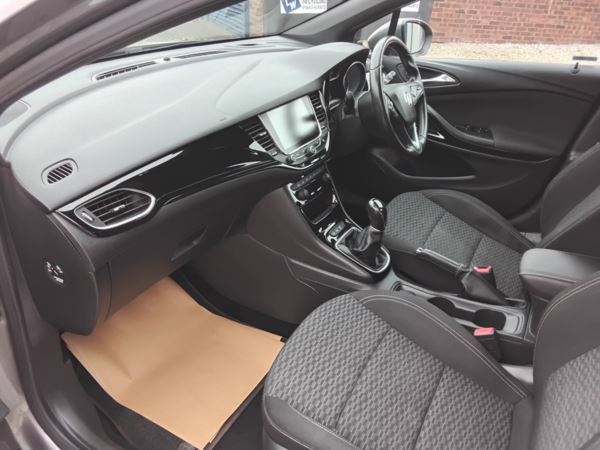2017 (67) Vauxhall Astra 1.6 CDTi 16V SRi Vx-line Nav 5dr For Sale In Rugeley, Staffordshire