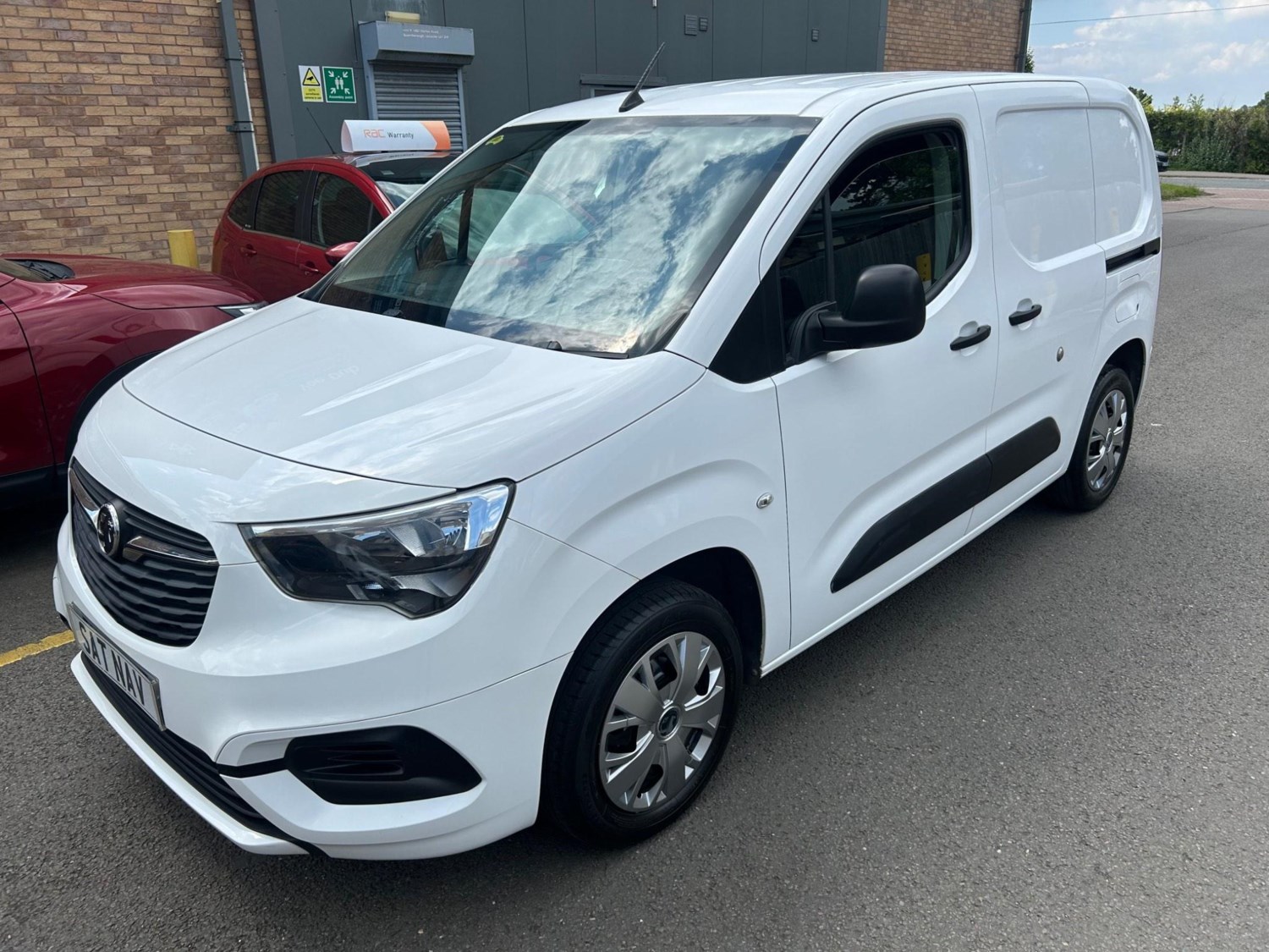 Vauxhall Combo Listing Image