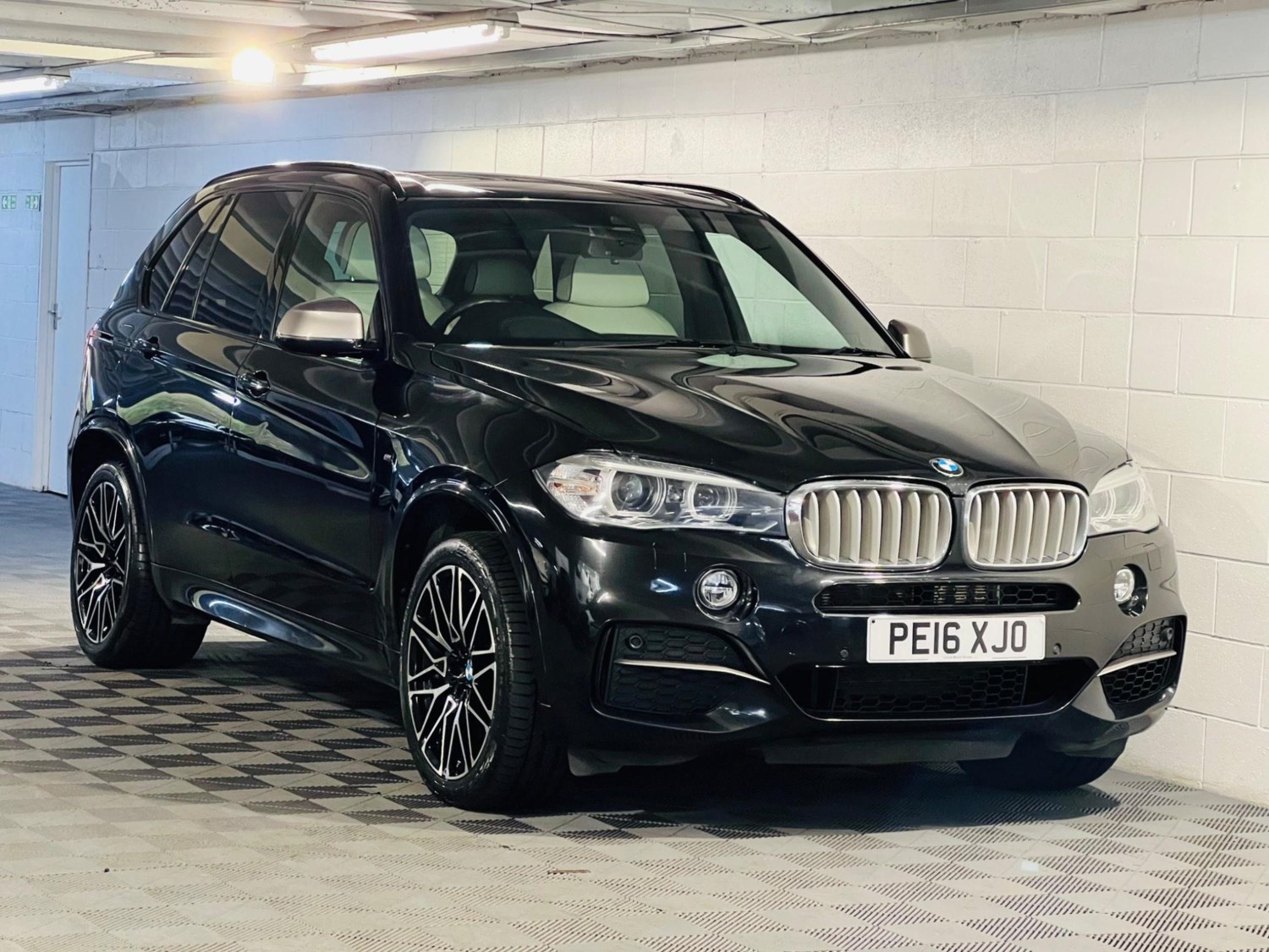 BMW X5 Listing Image