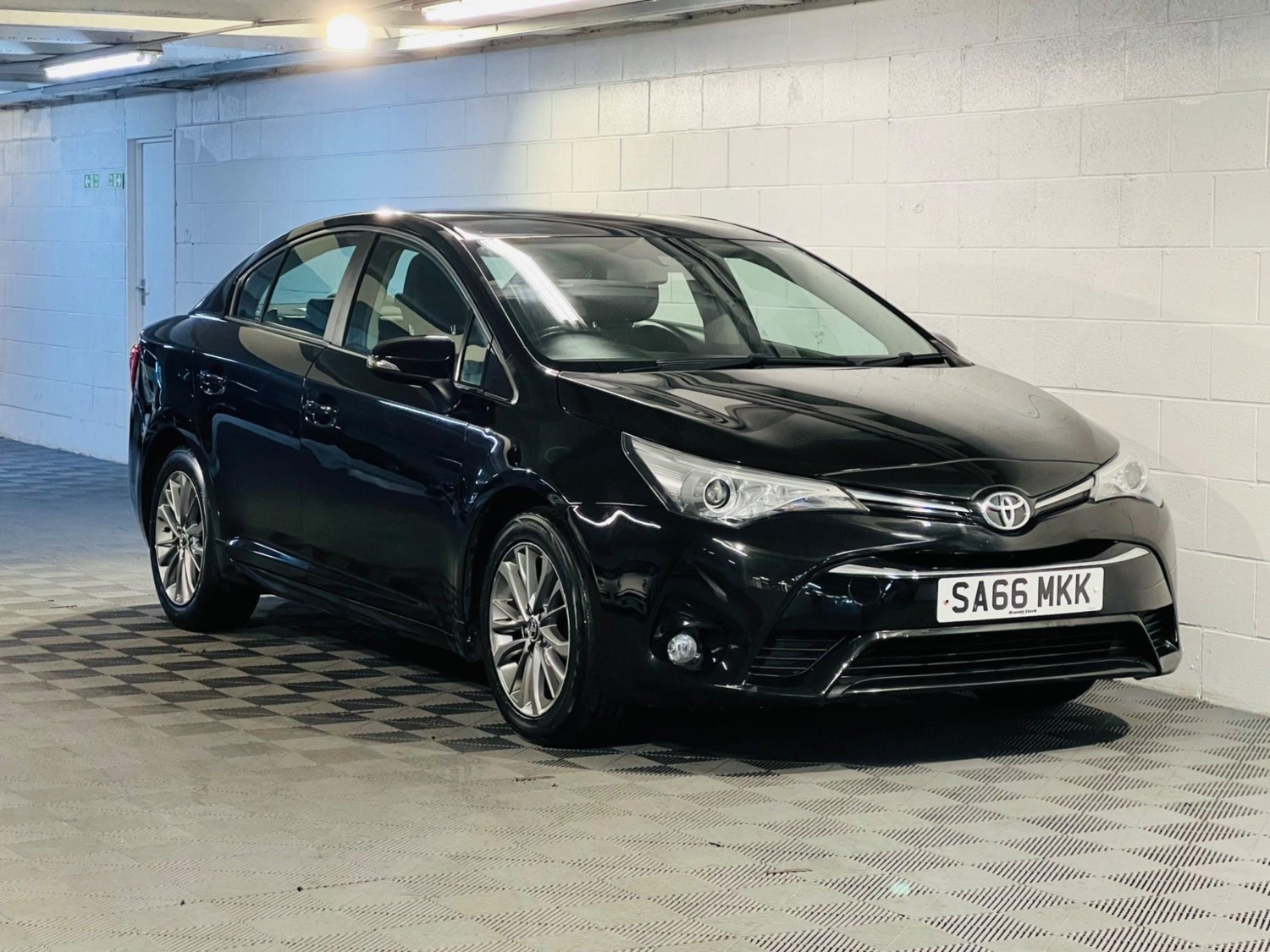 Toyota Avensis Listing Image