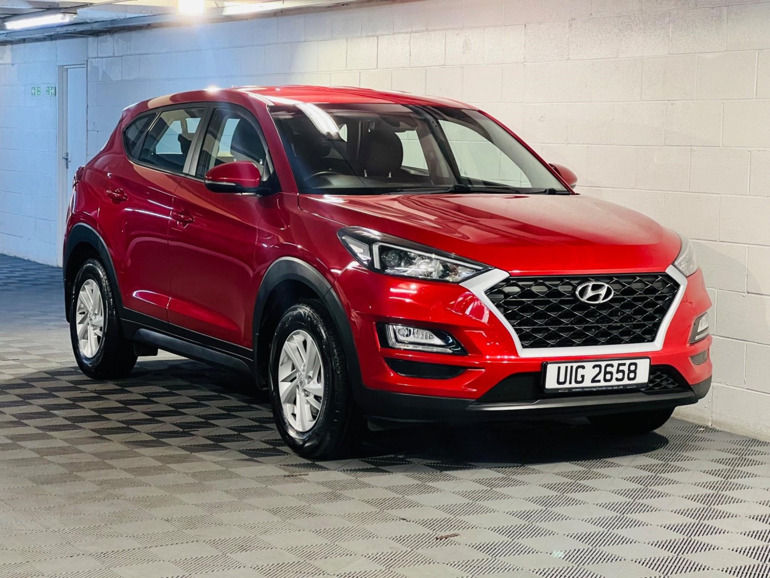 Hyundai TUCSON Listing Image