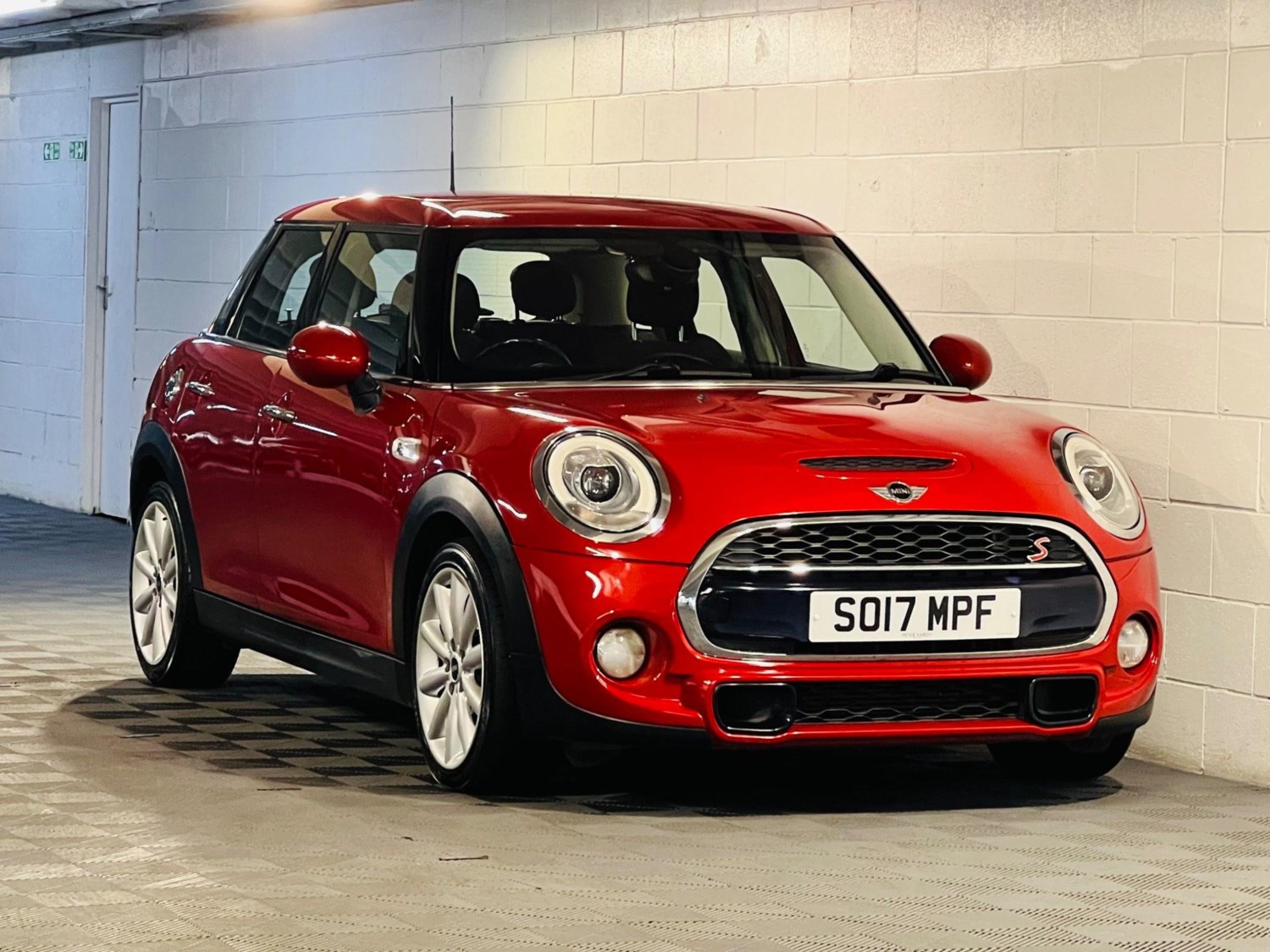 MINI Hatch Listing Image