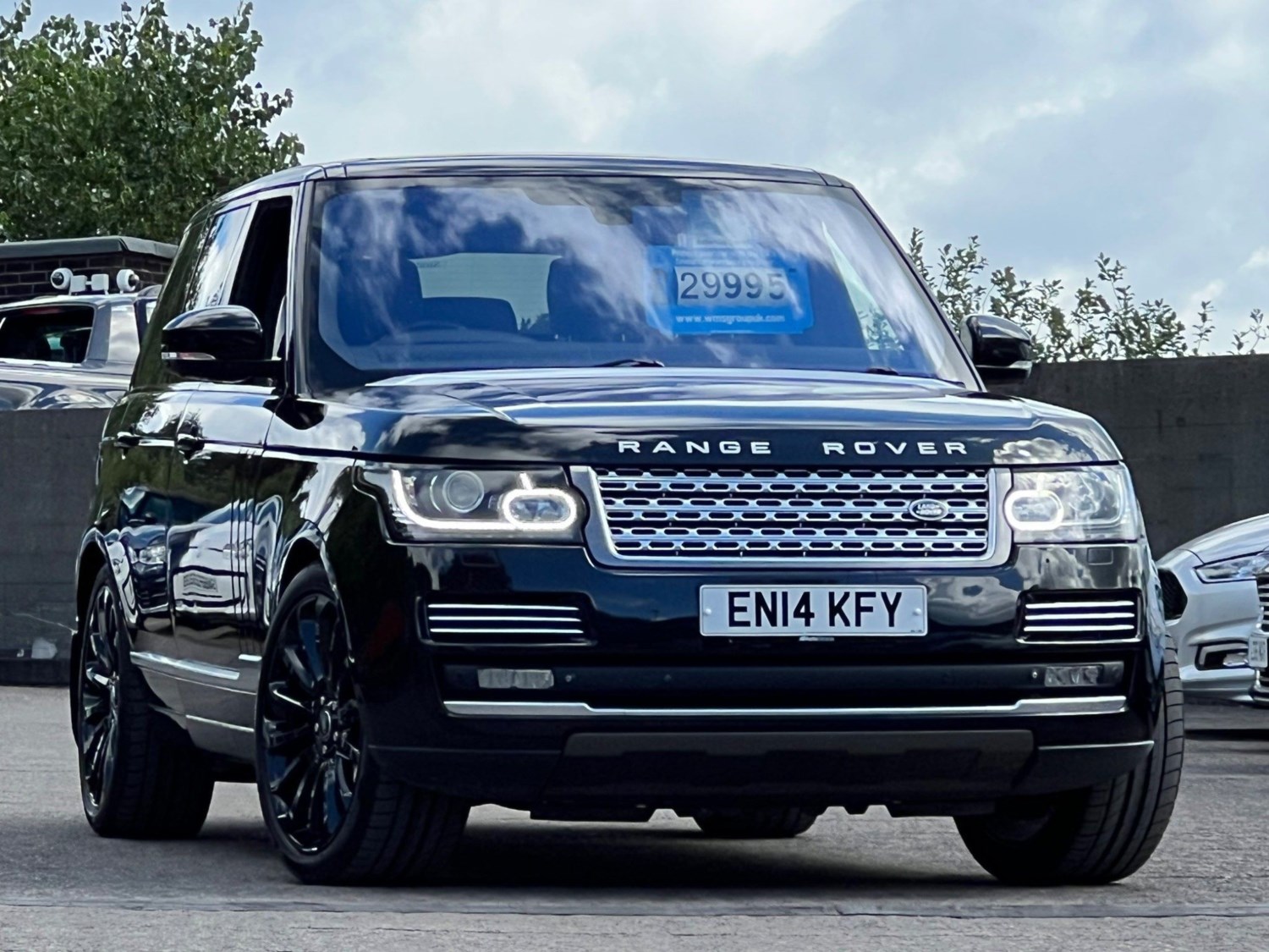 Land Rover Range Rover Listing Image