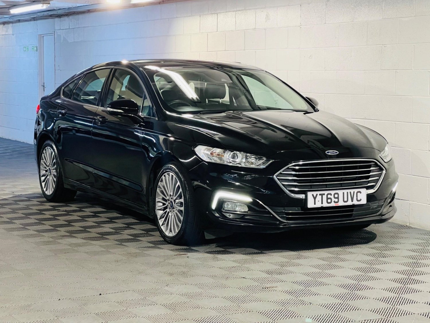 Ford Mondeo Listing Image