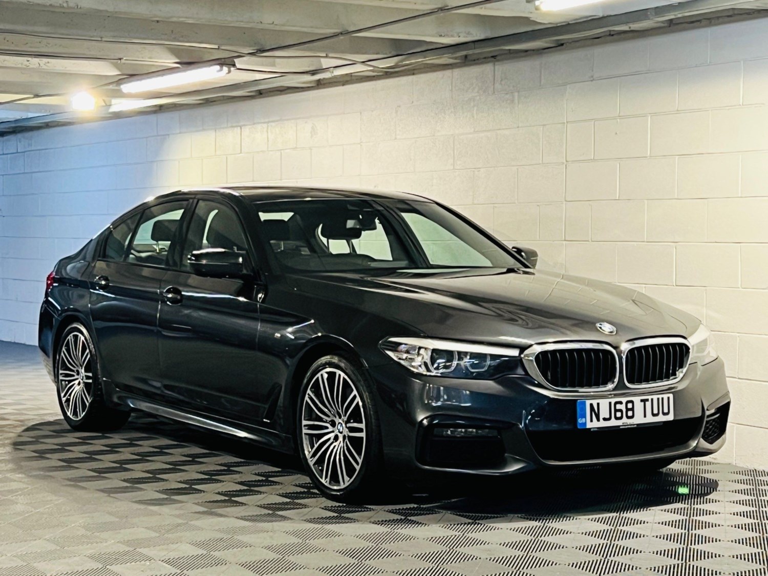 BMW 5 Series Listing Image