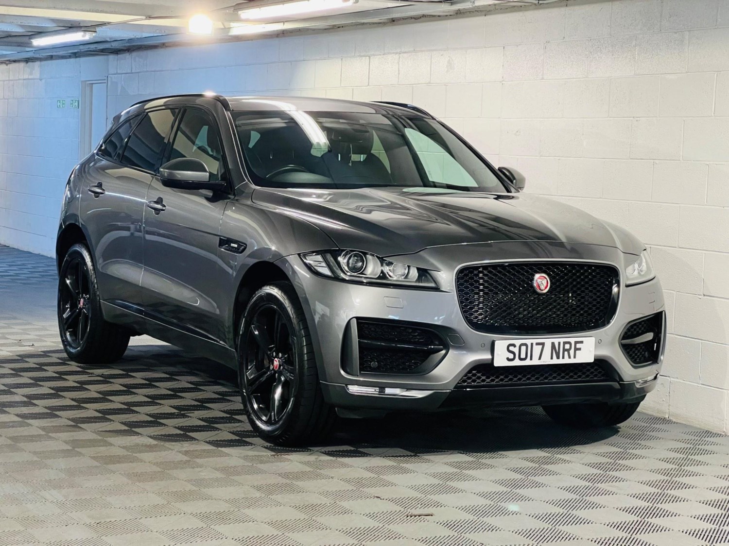 Jaguar F-PACE Listing Image