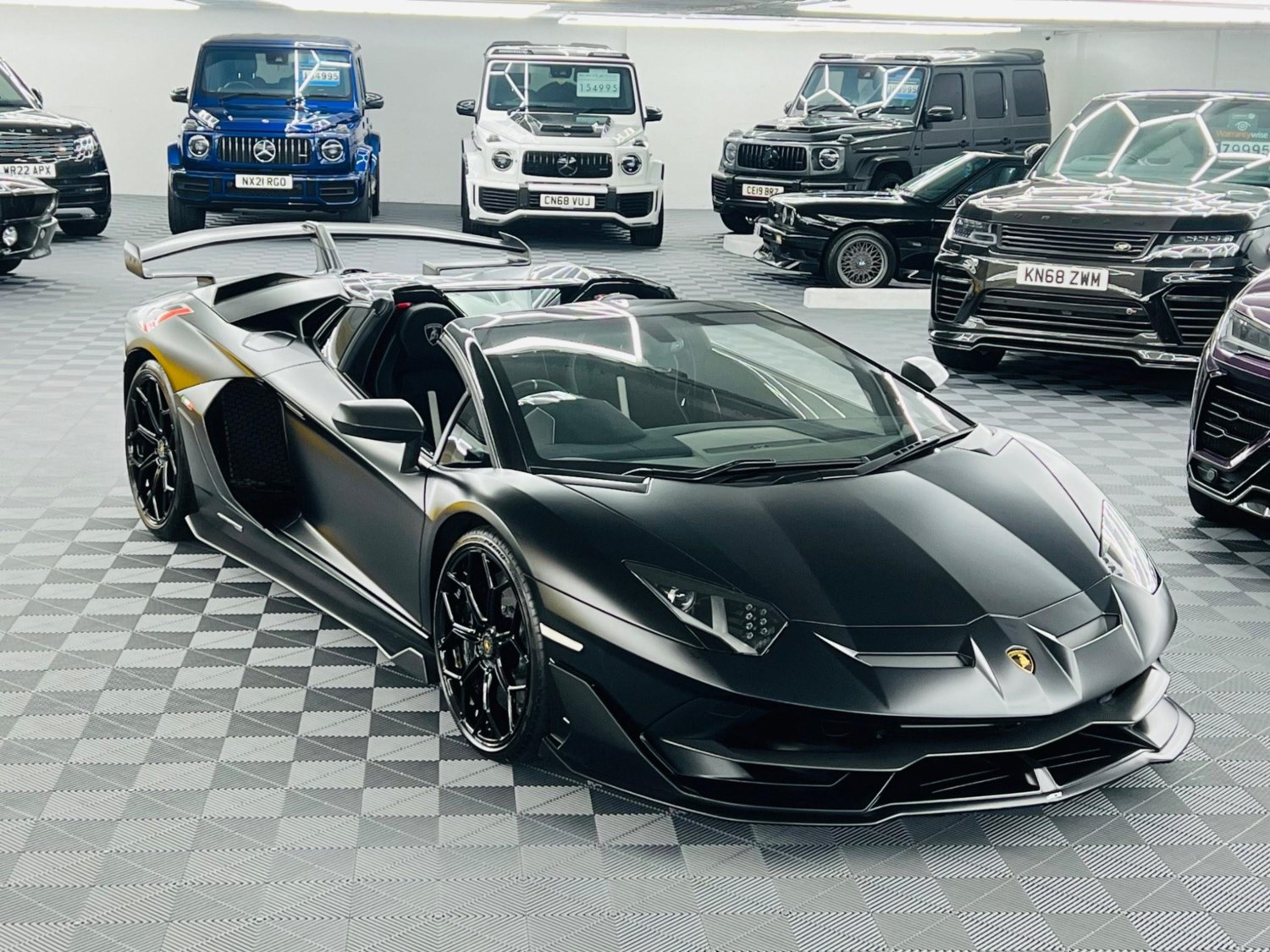 Lamborghini Aventador Listing Image