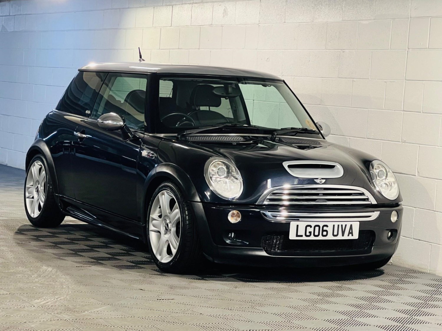 MINI Hatch Listing Image