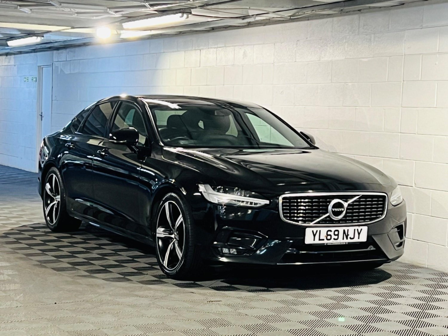 Volvo S90 Listing Image