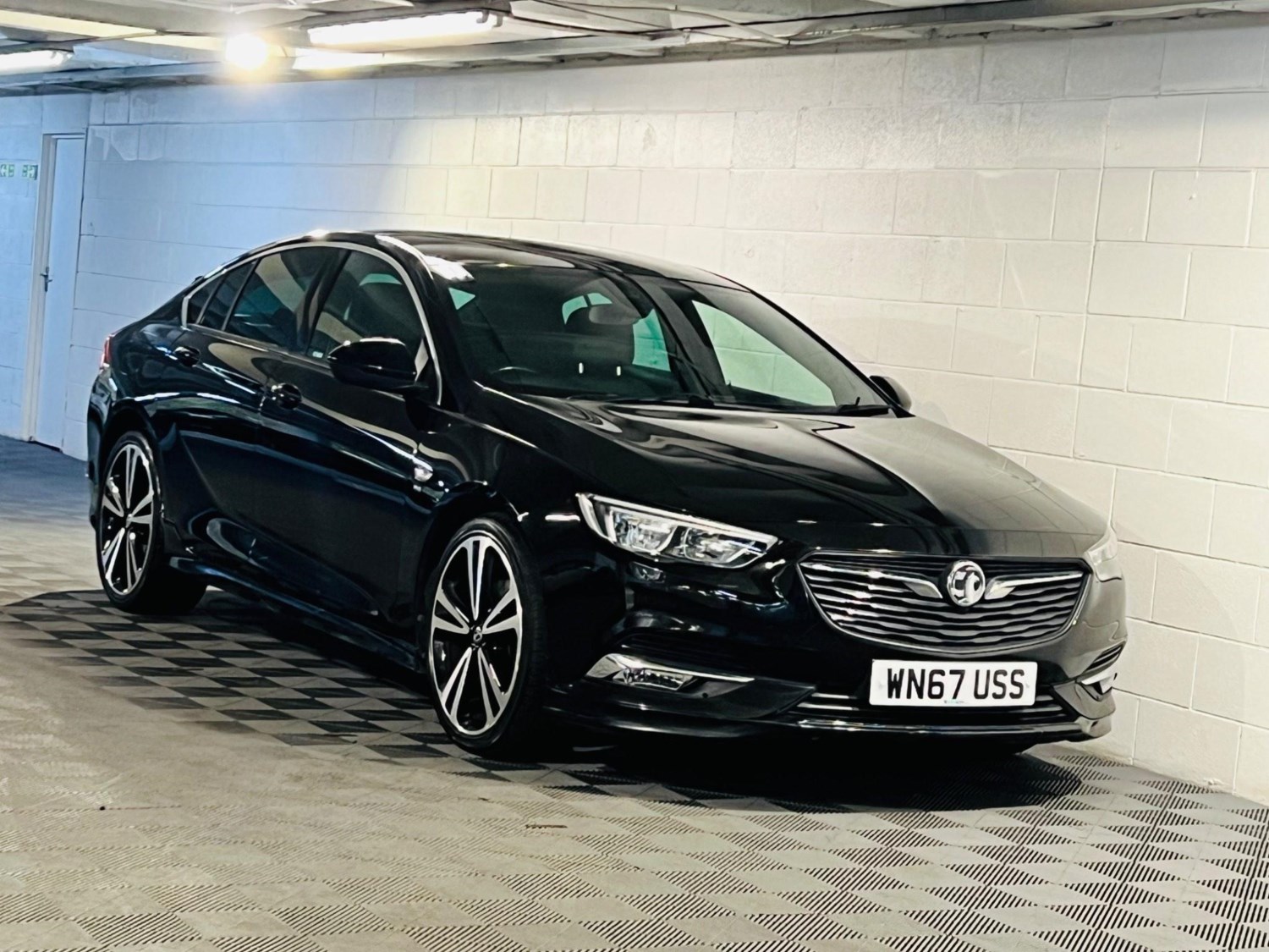 Vauxhall Insignia Listing Image