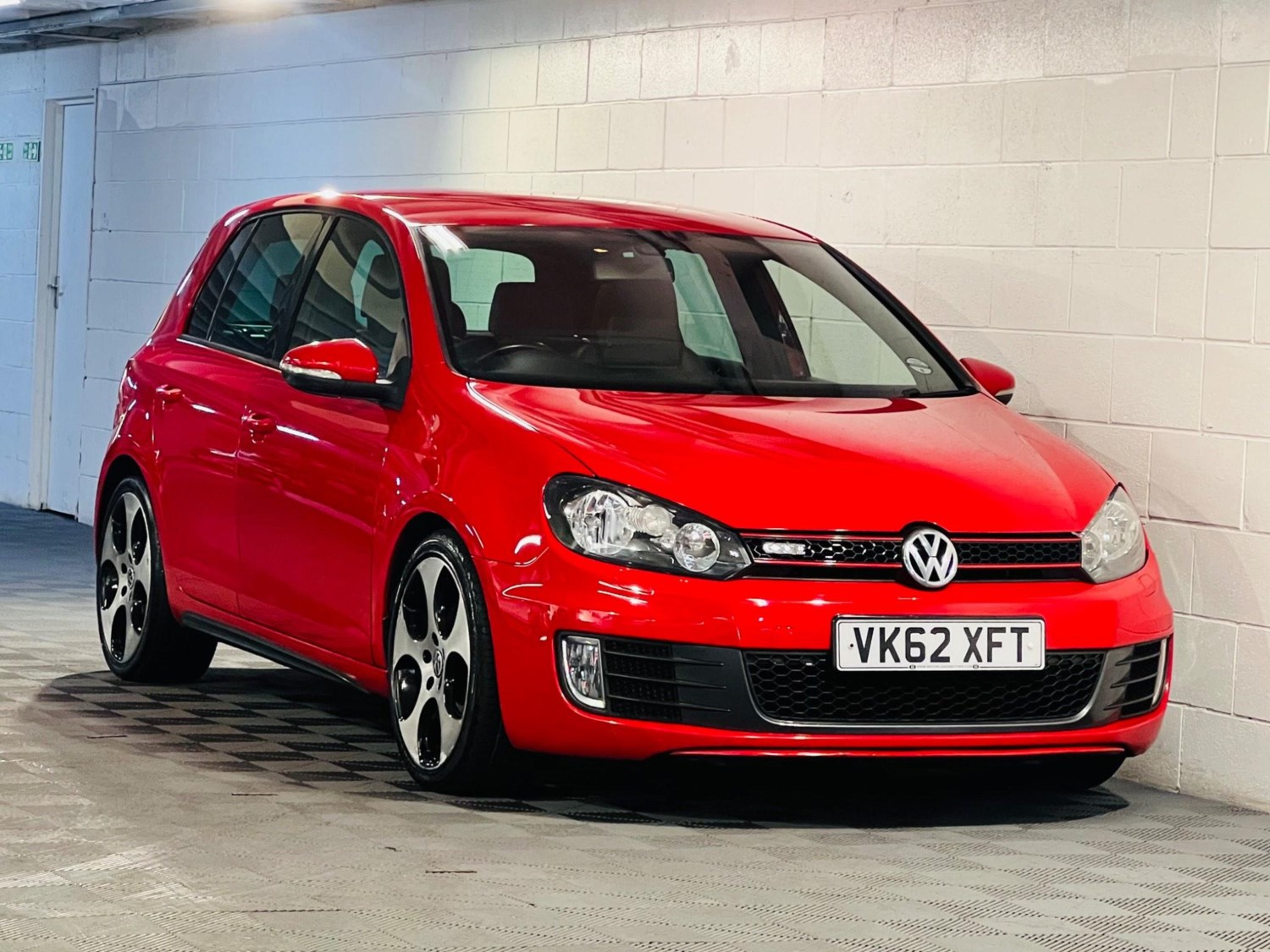 Volkswagen Golf Listing Image