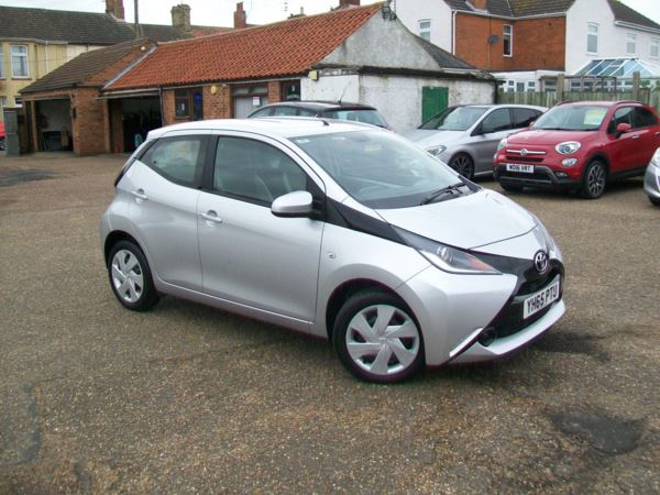 2015 (65) Toyota Aygo 1.0 VVT-i X-Play 5dr Automatic, 29,000 miles with fsh,Free road tax, Aircon For Sale In Lowestoft, Suffolk