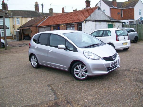 2015 (15) Honda Jazz 1.4 i-VTEC ES Plus Automatic, Only 38,000 miles with full Honda history. For Sale In Lowestoft, Suffolk