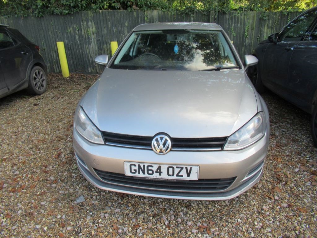 Volkswagen Golf Listing Image