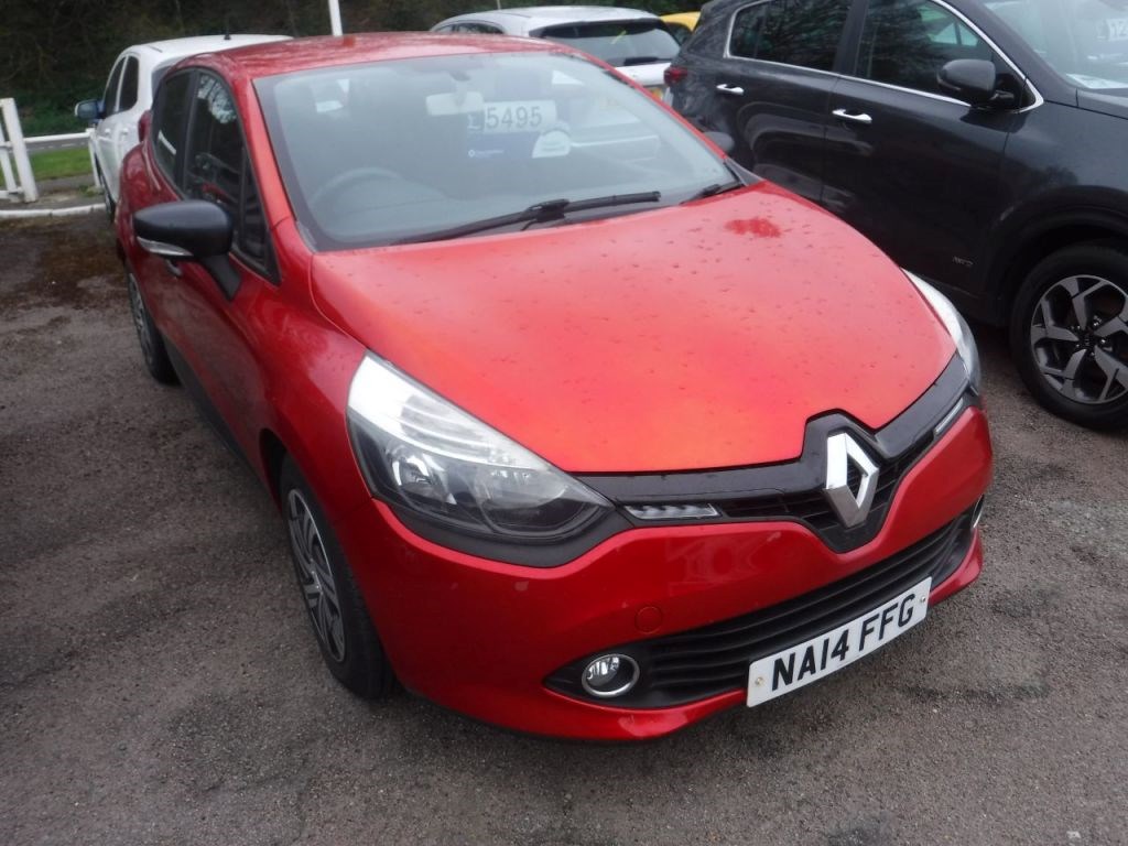 Renault Clio Listing Image