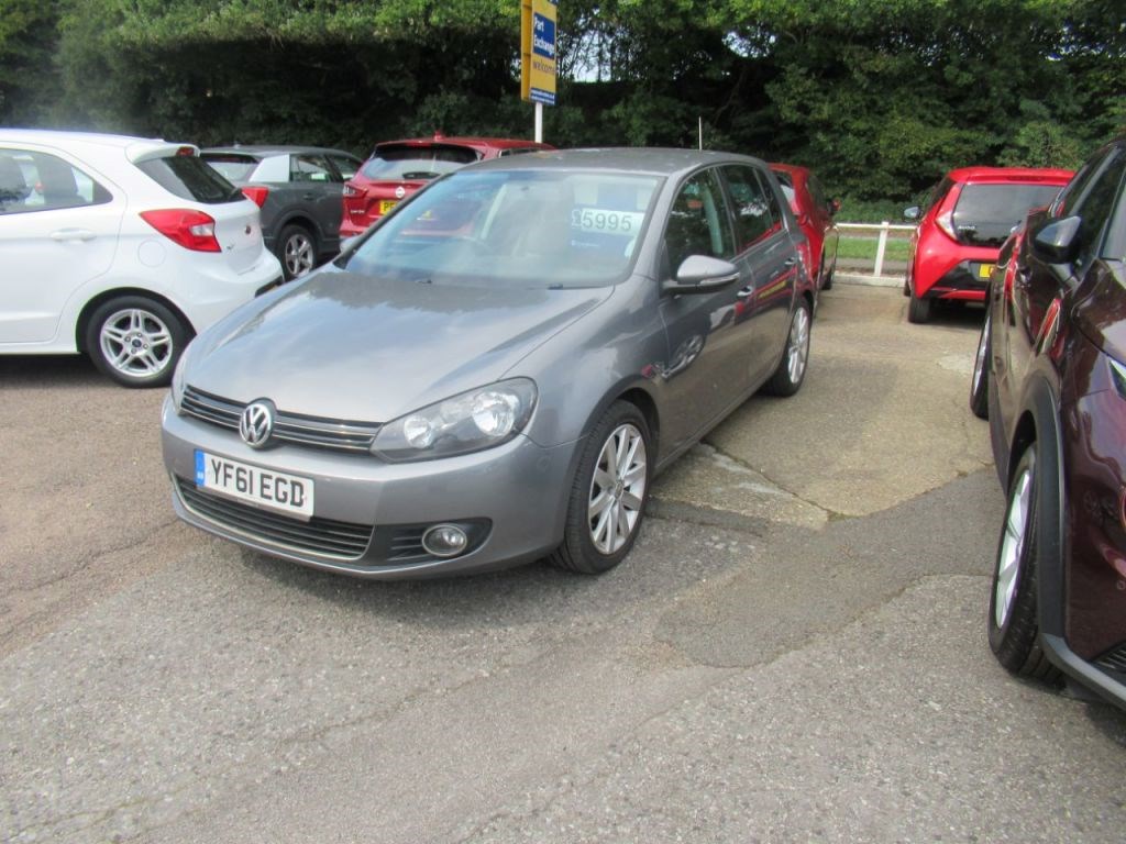 Volkswagen Golf Listing Image